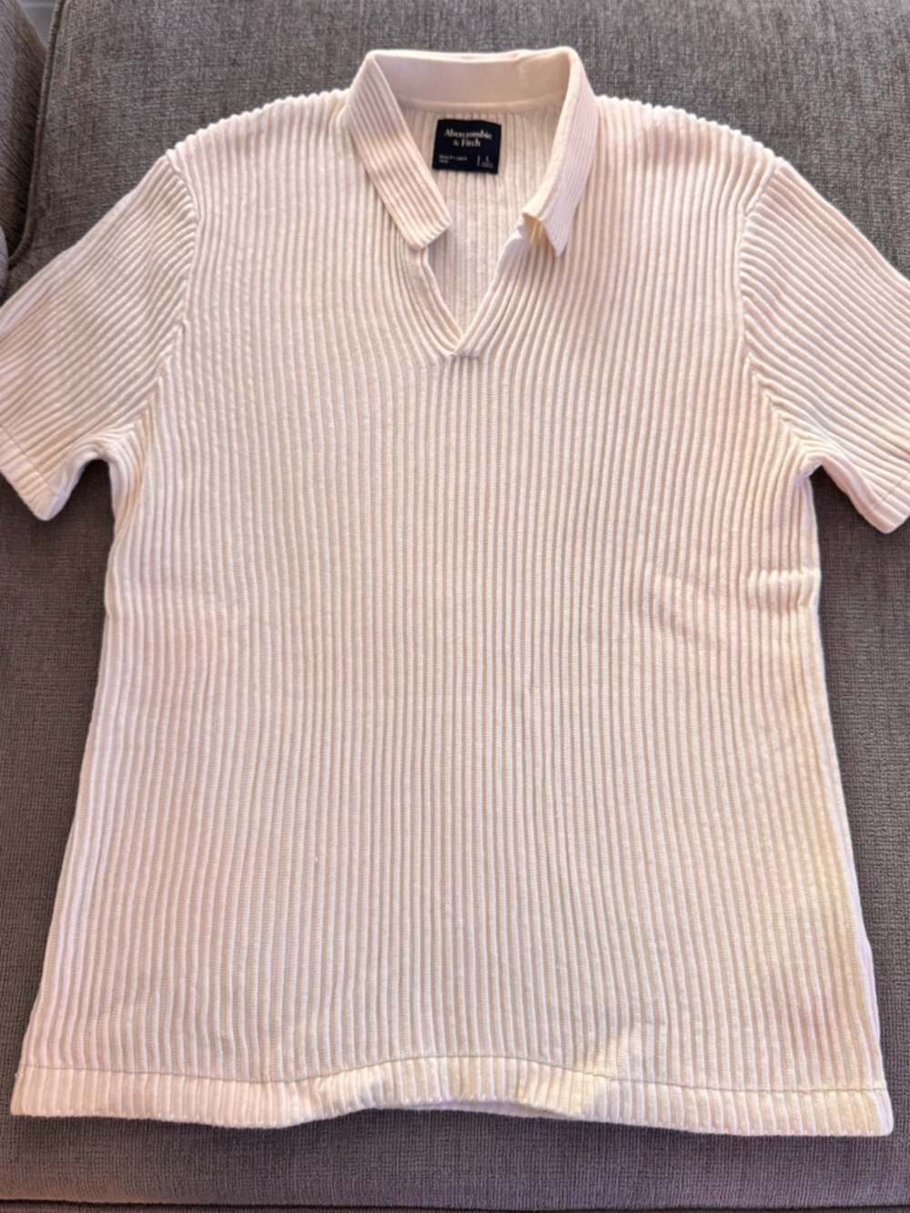 Men’s Abercrombie & Fitch knit tee